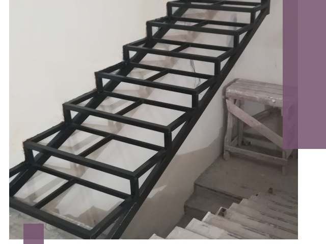 Демонтаж лестниц на металлокаркасе в Серпухове: быстрый вывоз и разбор