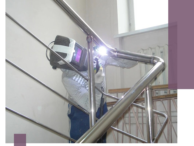 Монтаж перил и ограждений качественно в Серпухове