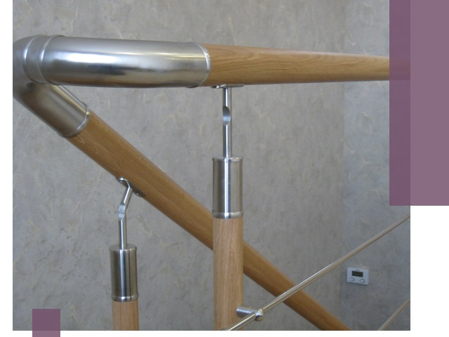 Комбинированные перила на заказ в Серпухове — монтаж и производство