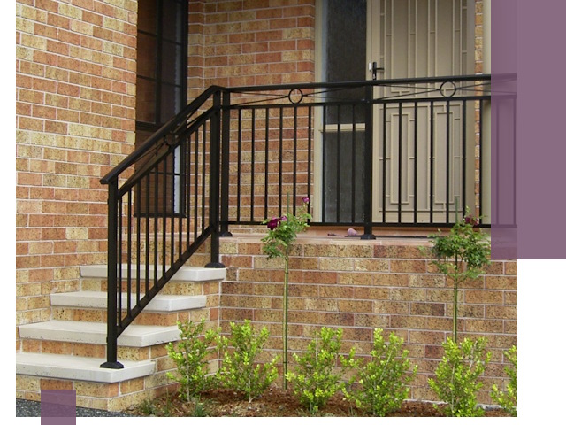 Уличные перила из металла под ключ в Серпухове