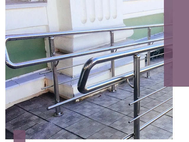 Ограждения пандусов из металла и нержавейки в Серпухове