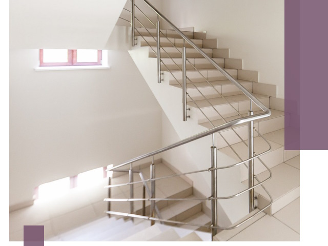 Установка и замена перил в подъезде в Серпухове