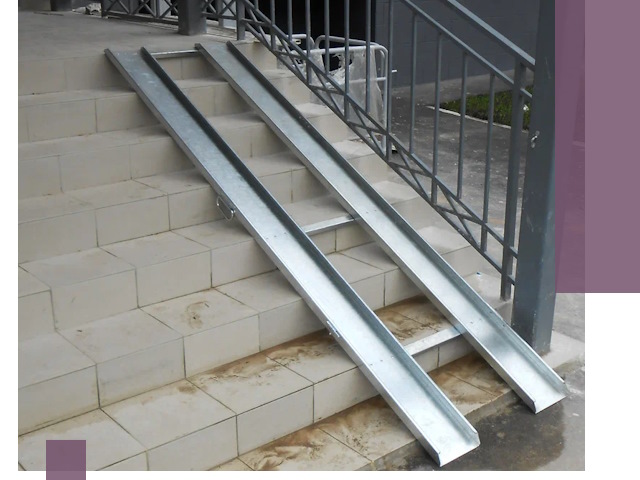 Пандусы для детских колясок в Серпухове: изготовление и монтаж