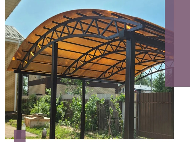 Изготовление навесов под ключ в Серпухове из качественных материалов