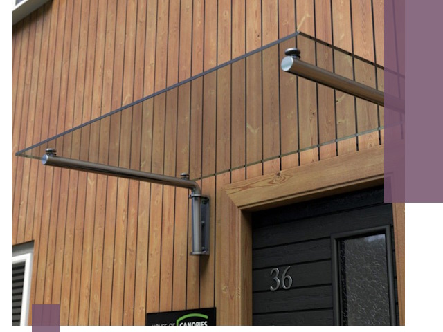 Стеклянные козырьки на входы и фасады в Серпухове