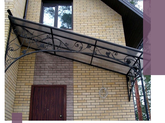 Односкатные козырьки из металла под ключ в Серпухове