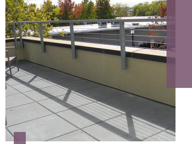 Металлические парапеты под ключ в Серпухове: монтаж и изготовление